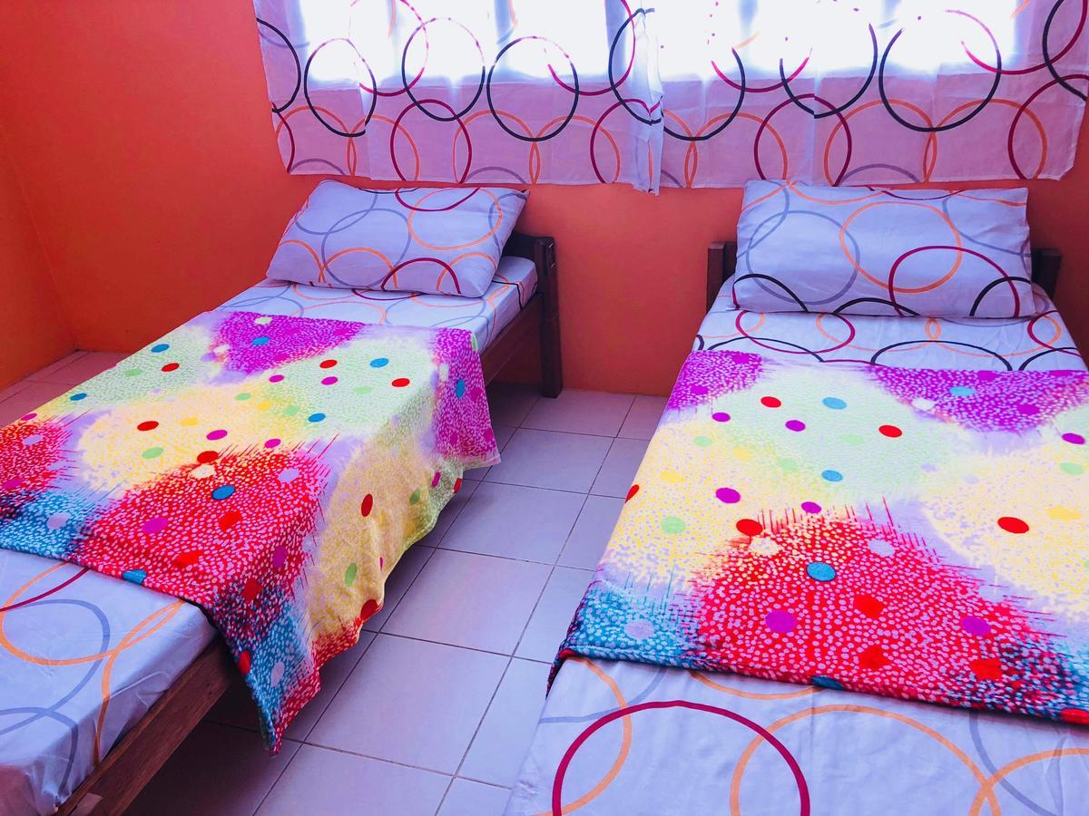 פורטו פרינססה Colors Boutique Hostel מראה חיצוני תמונה